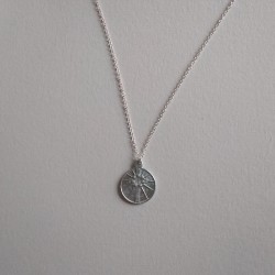 Amulett der Rosenkreuzer (Material: Aluminium), Vorderseite